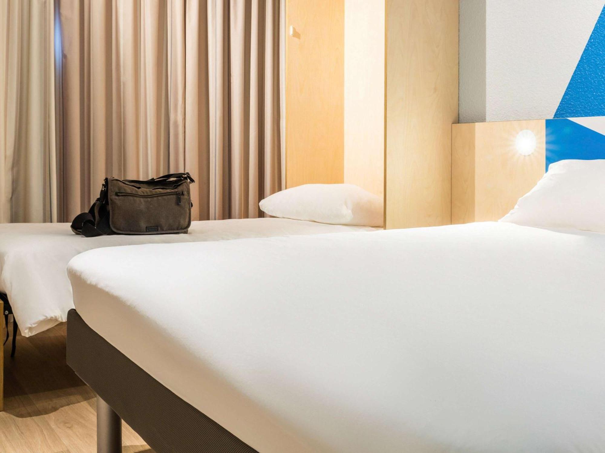 Ibis Budget Tours Sud Chambray-lès-Tours Exteriör bild