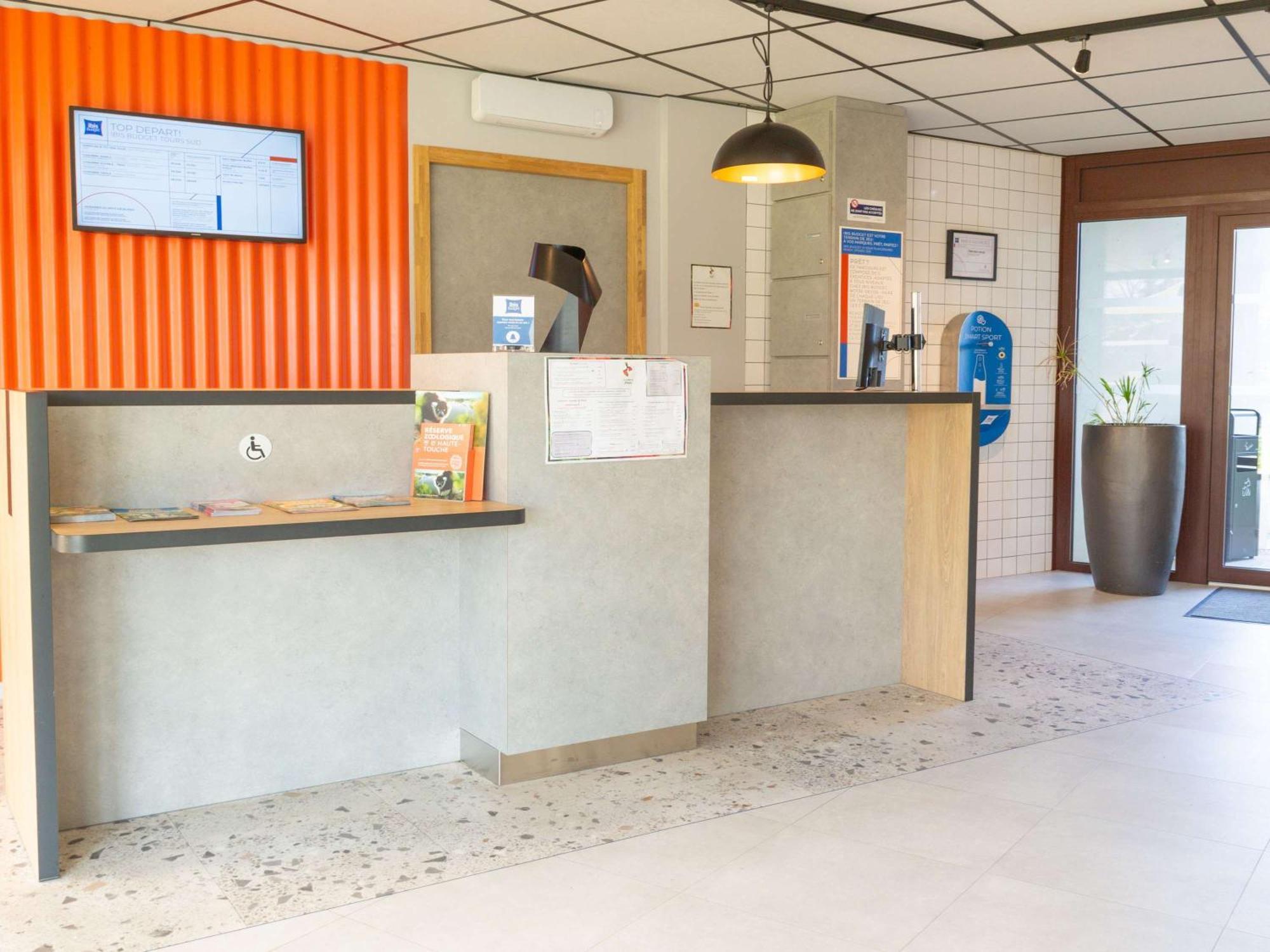 Ibis Budget Tours Sud Chambray-lès-Tours Exteriör bild